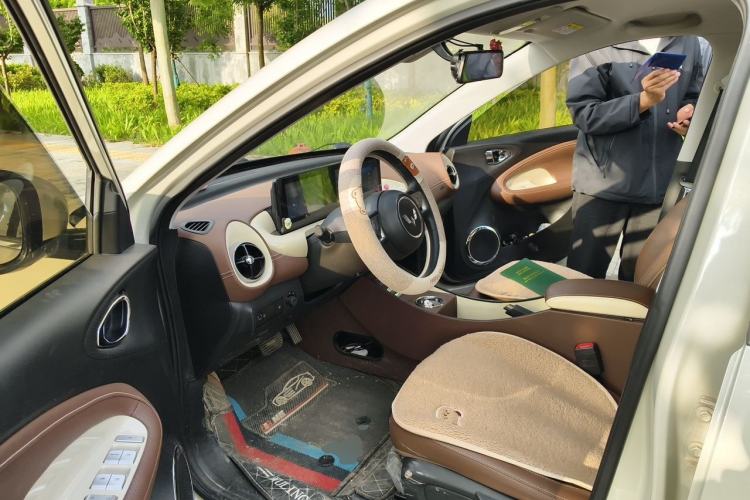 Used Wuling Bingo 2023 203km Comfort Edition Driver Seat