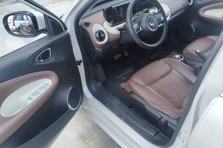 Used Wuling Bingo 2023 203km Comfort Edition Driver Seat