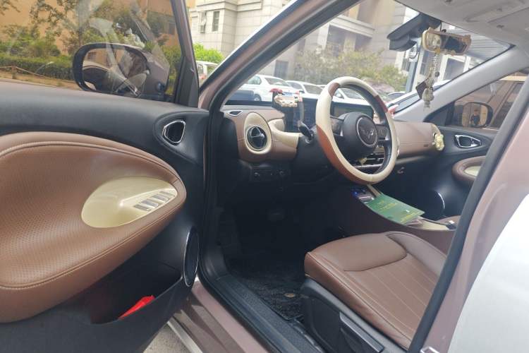 Used Wuling Bingo 2023 203km Comfort Edition Driver Seat