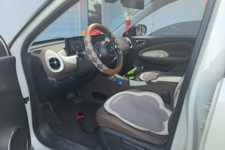 Used Wuling Bingo 2023 203km Comfort Edition Driver Seat