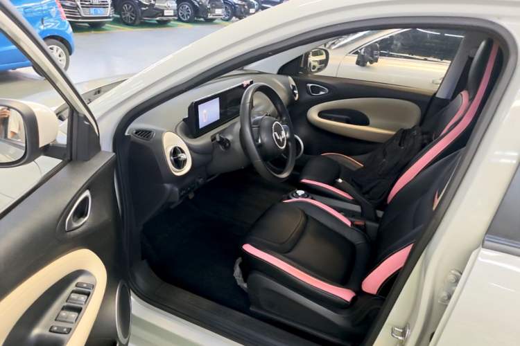 Used Wuling Bingo 2023 333 km Fast-Share Version Driver Seat
