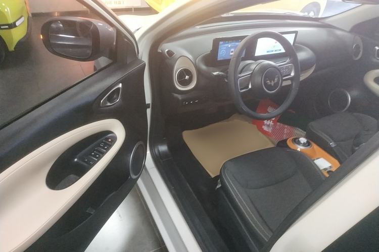Used Wuling Bingo 2023 333 km Fast-Share Version Driver Seat