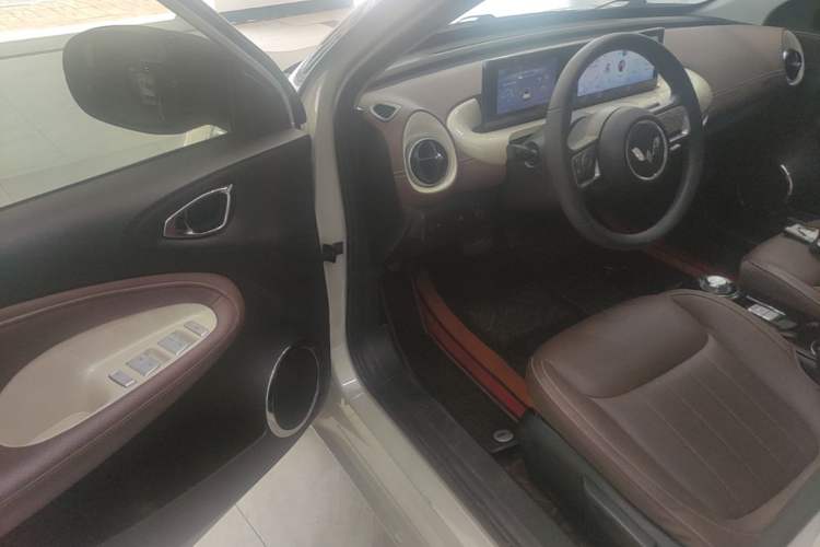 Used Wuling Bingo 2023 333 km Fast-Share Version Driver Seat