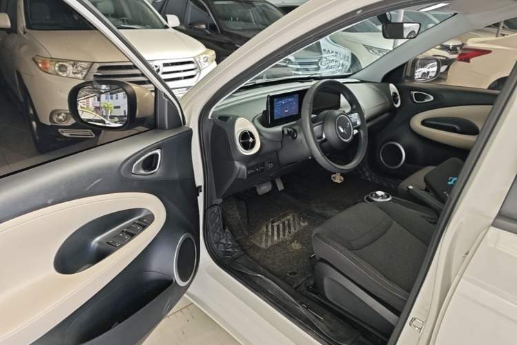 Used Wuling Bingo 2023 333 km Fast-Share Version Driver Seat
