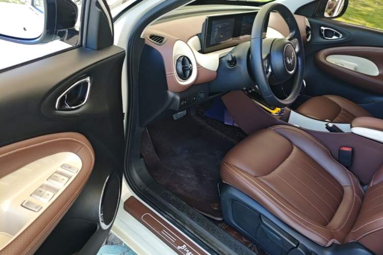 Used Wuling Bingo 2023 203km Comfort Edition Driver Seat