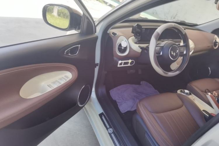 Used Wuling Bingo 2023 203km Comfort Edition Driver Seat