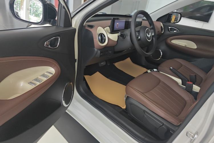 Used Wuling Bingo 2023 203km Comfort Edition Driver Seat