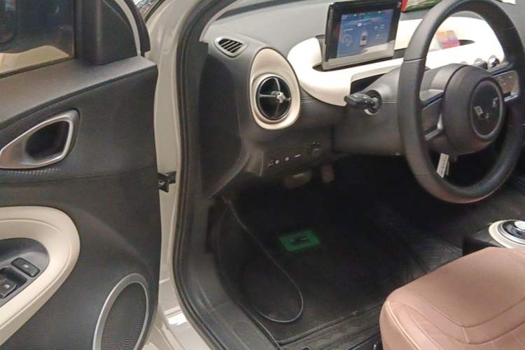 Used Wuling Bingo 2023 203km Light Edition Driver Seat