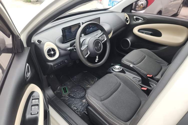 Used Wuling Bingo 2023 203km Comfort Edition Driver Seat