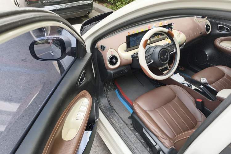 Used Wuling Bingo 2023 203km Comfort Edition Driver Seat