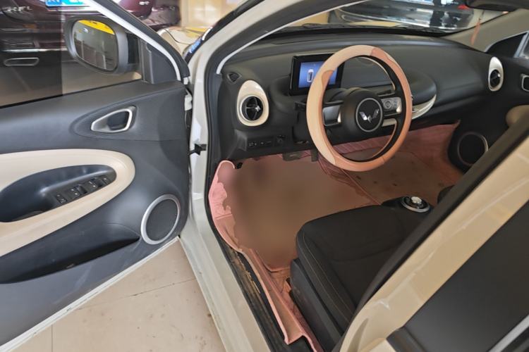 Used Wuling Bingo 2023 203km Light Edition Driver Seat