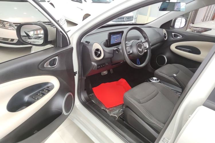 Used Wuling Bingo 2023 333 km Fast-Share Version Driver Seat