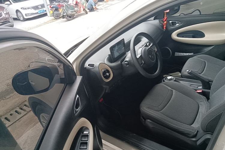 Used Wuling Bingo 2023 203km Light Edition Driver Seat