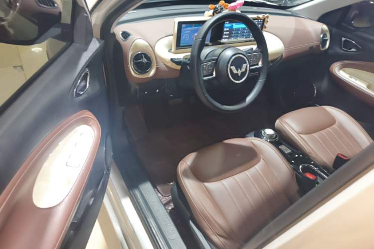 Used Wuling Bingo 2023 333 km Fast-Share Version Driver Seat