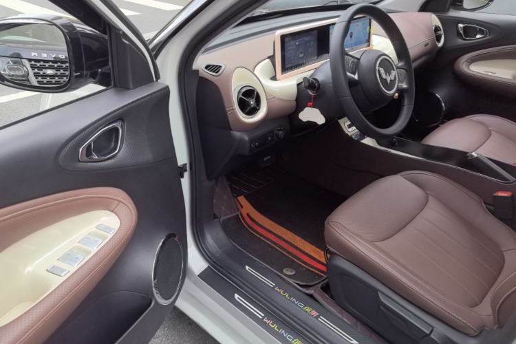 Used Wuling Bingo 2023 203km Comfort Edition Driver Seat