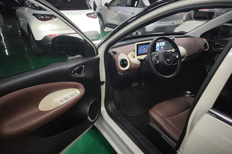 Used Wuling Bingo 2023 203km Comfort Edition Driver Seat
