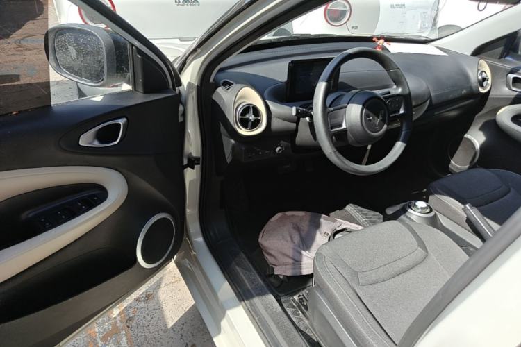 Used Wuling Bingo 2023 203km Light Edition Driver Seat