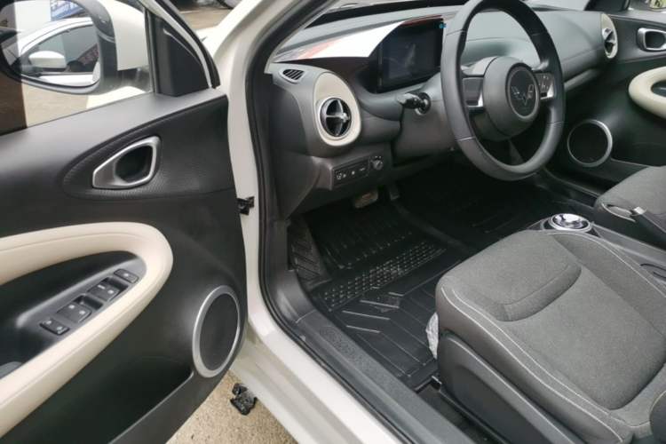 Used Wuling Bingo 2023 203km Light Edition Driver Seat
