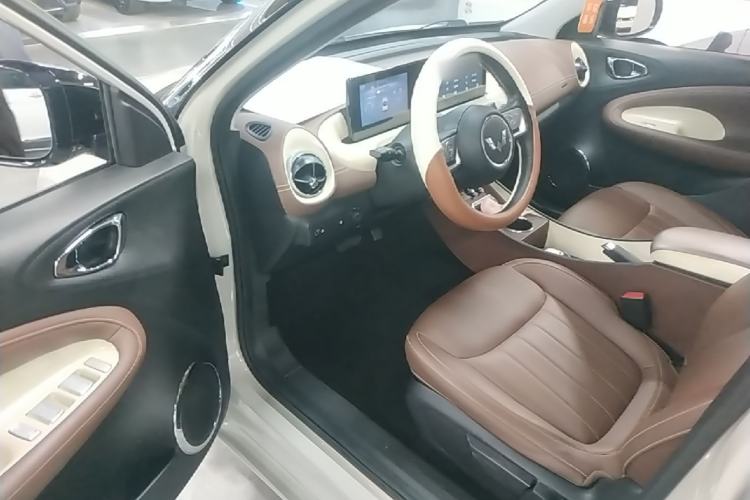 Used Wuling Bingo 2023 203km Comfort Edition Driver Seat