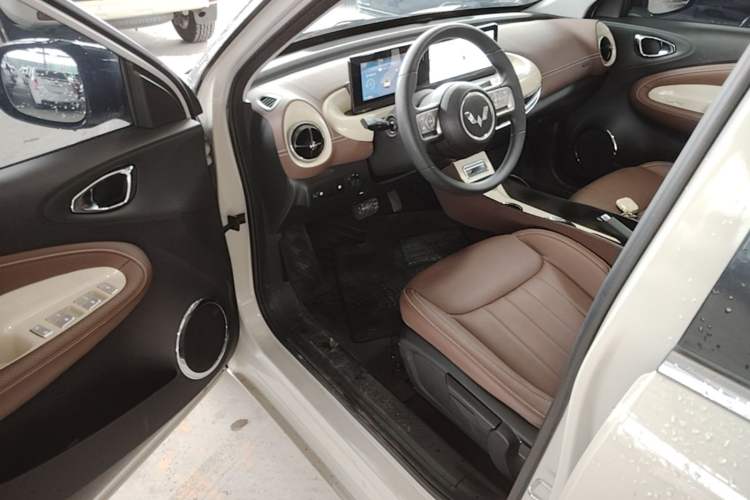 Used Wuling Bingo 2023 203km Comfort Edition Driver Seat