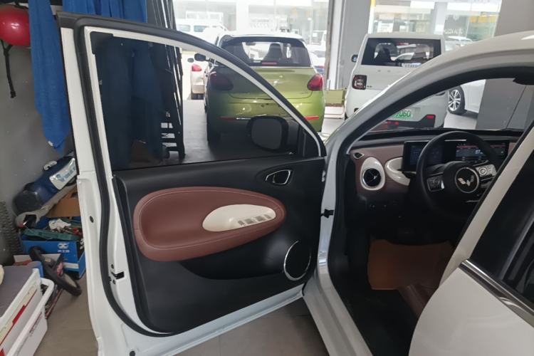 Used Wuling Bingo 2023 333 km Fast-Share Version Driver Seat