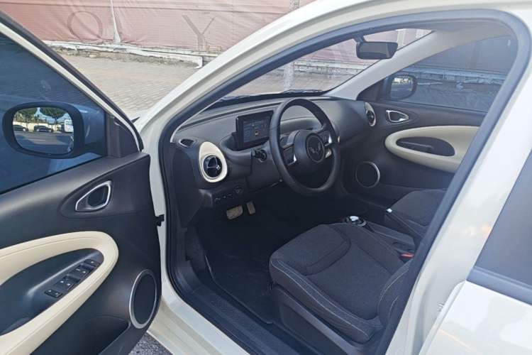 Used Wuling Bingo 2023 203km Light Edition Driver Seat