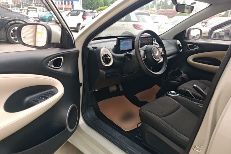Used Wuling Bingo 2023 333 km Fast-Share Version Driver Seat