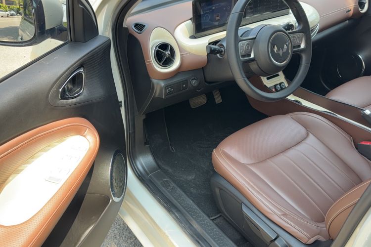 Used Wuling Bingo 2023 203km Comfort Edition Driver Seat