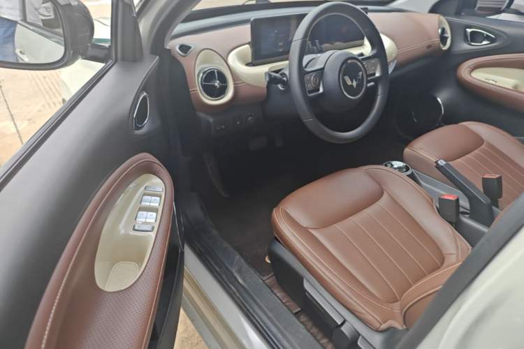 Used Wuling Bingo 2023 203km Comfort Edition Driver Seat