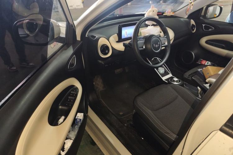 Used Wuling Bingo 2023 203km Light Edition Driver Seat
