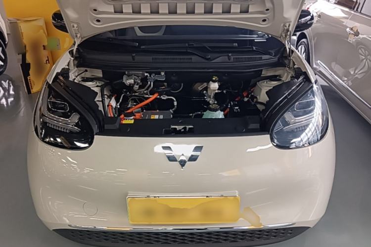 Used Wuling Bingo 2023 333 km Lingxi Connected+ Version Engine Bay