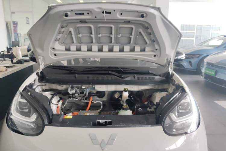 Used Wuling Bingo 2023 333 km Fast-Share Version Engine Bay