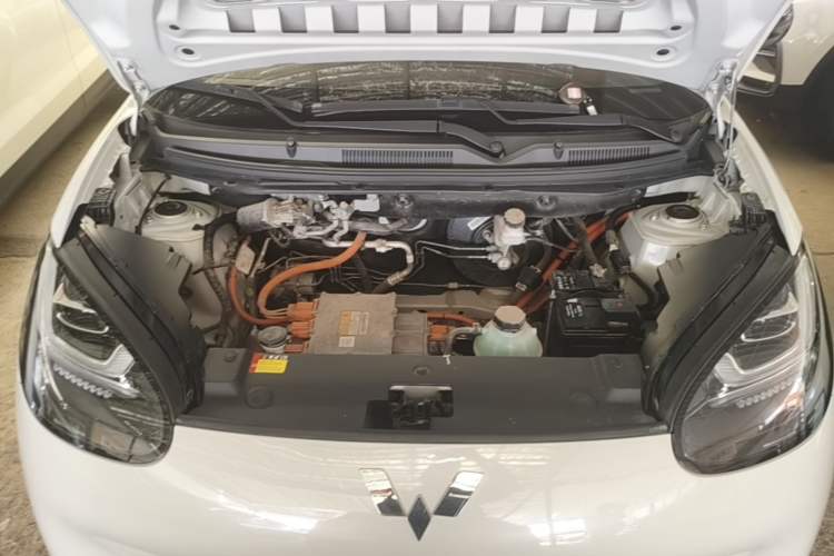 Used Wuling Bingo 2023 333 km Lingxi Connected+ Version Engine Bay