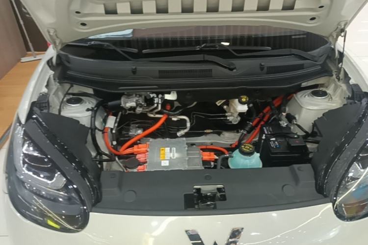 Used Wuling Bingo 2023 333 km Lingxi Connected Version Engine Bay