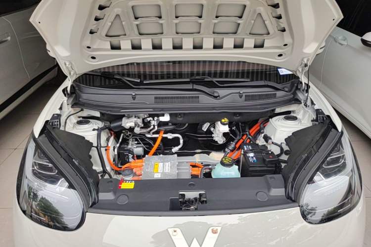 Used Wuling Bingo 2023 333 km Lingxi Connected+ Version Engine Bay