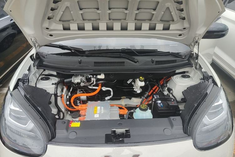 Used Wuling Bingo 2023 333 km Lingxi Connected Version Engine Bay