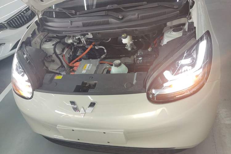 Used Wuling Bingo 2023 333 km Lingxi Connected+ Version Engine Bay