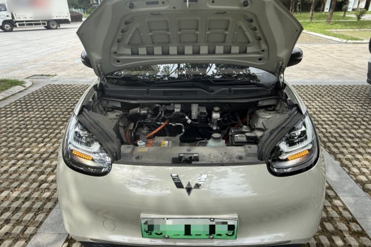 Used Wuling Bingo 2023 333 km Lingxi Connected+ Version Engine Bay