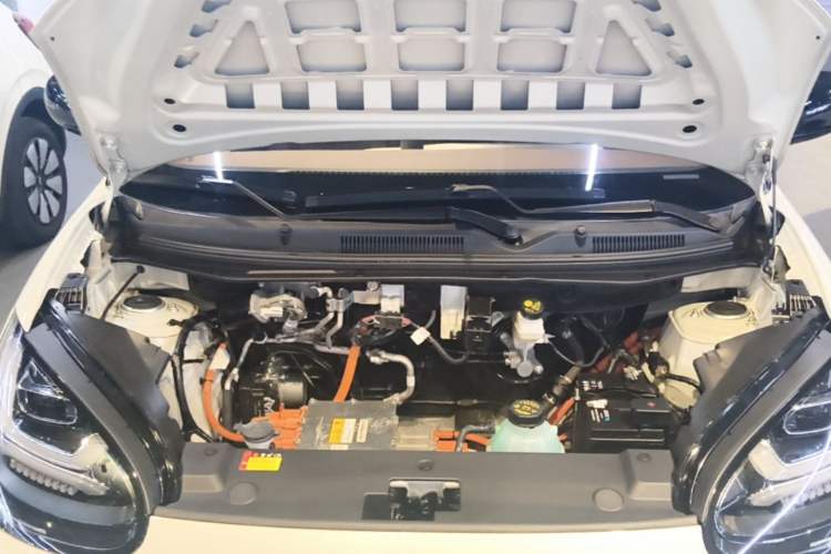 Used Wuling Bingo 2023 410 km Lingxi Deluxe Edition Engine Bay