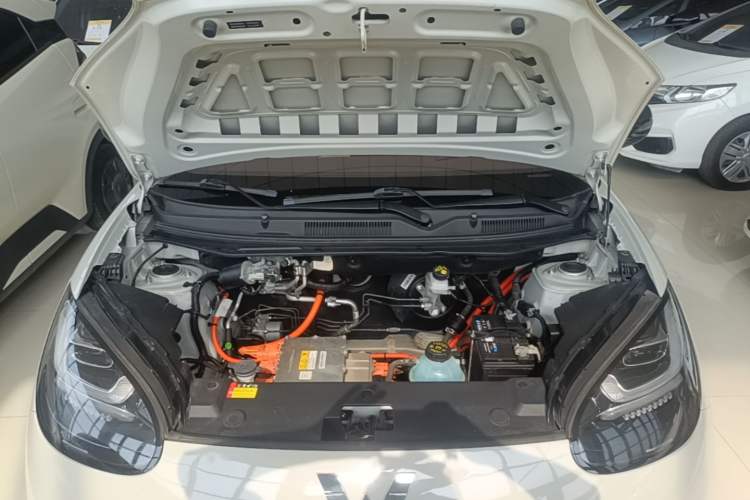 Used Wuling Bingo 2023 333 km Enjoyment Version Engine Bay