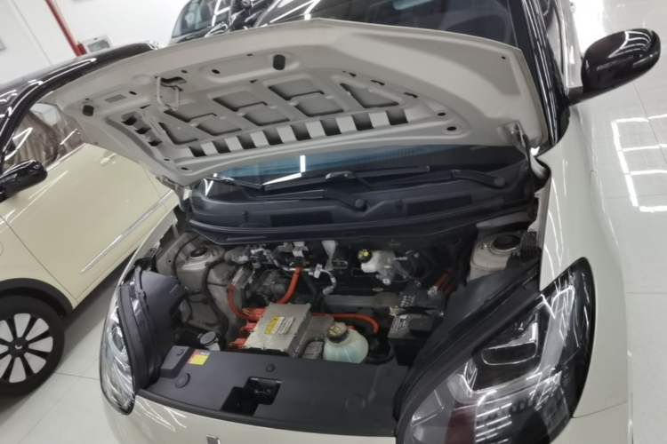 Used Wuling Bingo 2023 333 km Lingxi Connected+ Version Engine Bay
