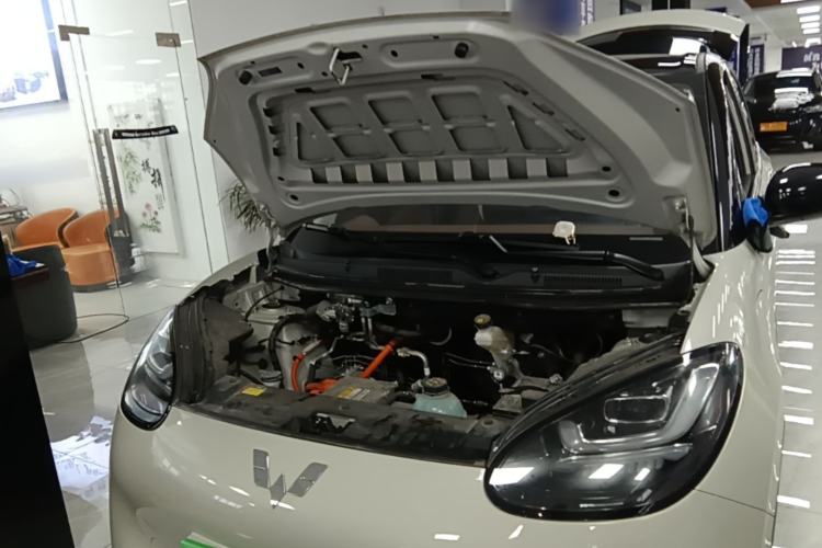 Used Wuling Bingo 2023 333 km Enjoyment Version Engine Bay
