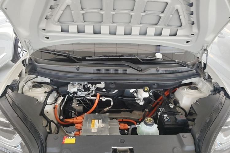 Used Wuling Bingo 2023 333 km Enjoyment Version Engine Bay