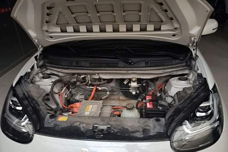 Used Wuling Bingo 2023 333 km Fast-Share Version Engine Bay