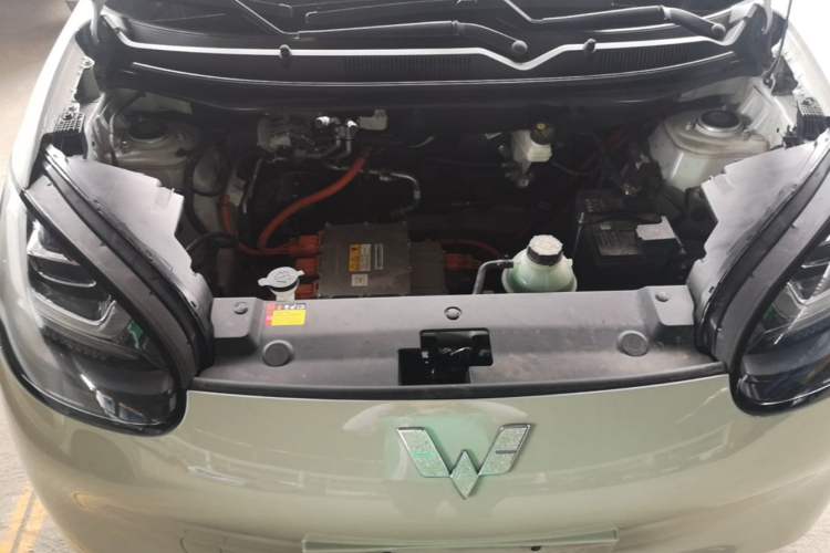 Used Wuling Bingo 2023 333 km Lingxi Connected+ Version Engine Bay