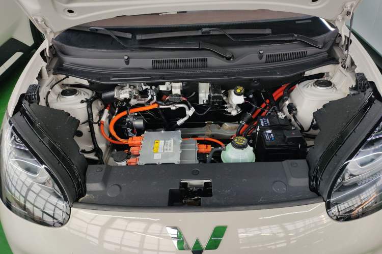 Used Wuling Bingo 2023 333 km Lingxi Connected+ Version Engine Bay
