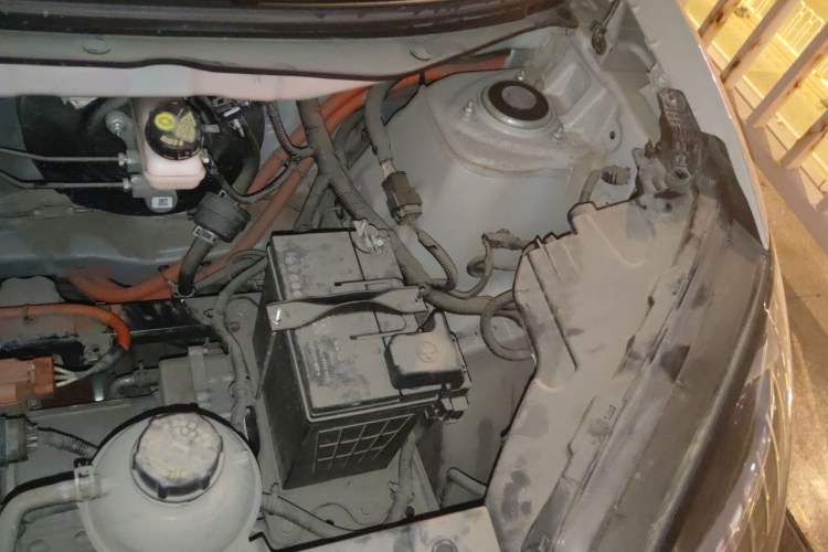 Used Wuling Bingo 2023 333 km Enjoyment Version Engine Bay Left