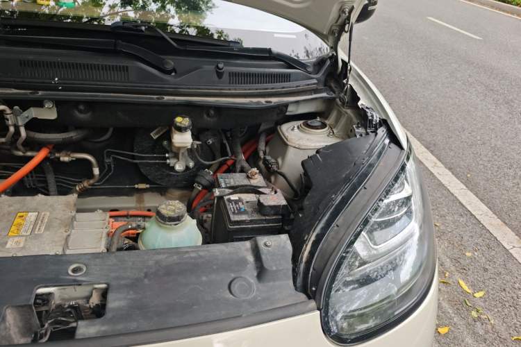Used Wuling Bingo 2023 333 km Lingxi Connected Version Engine Bay Left