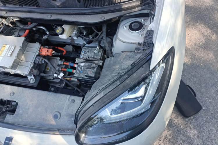 Used Wuling Bingo 2023 203km Comfort Edition Engine Bay Left