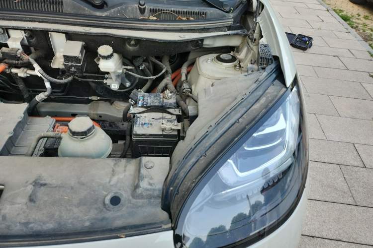 Used Wuling Bingo 2023 410 km Lingxi Deluxe Edition Engine Bay Left